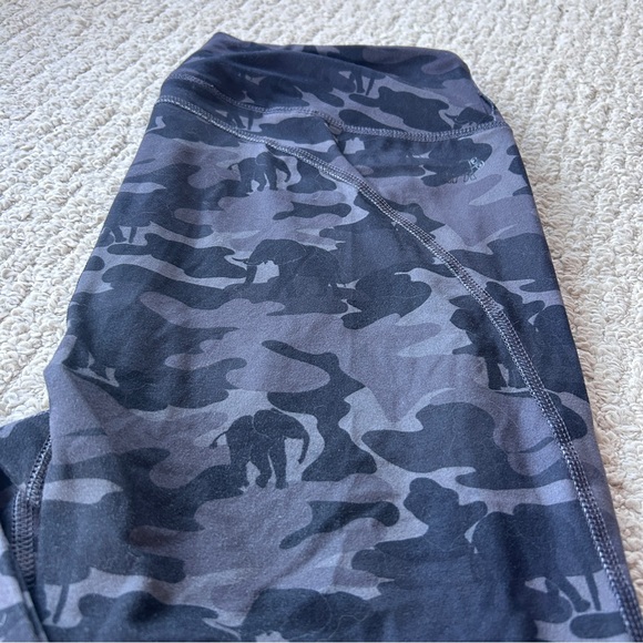 Ivory Ella Black & Gray Camo Leggings - Picture 4 of 5